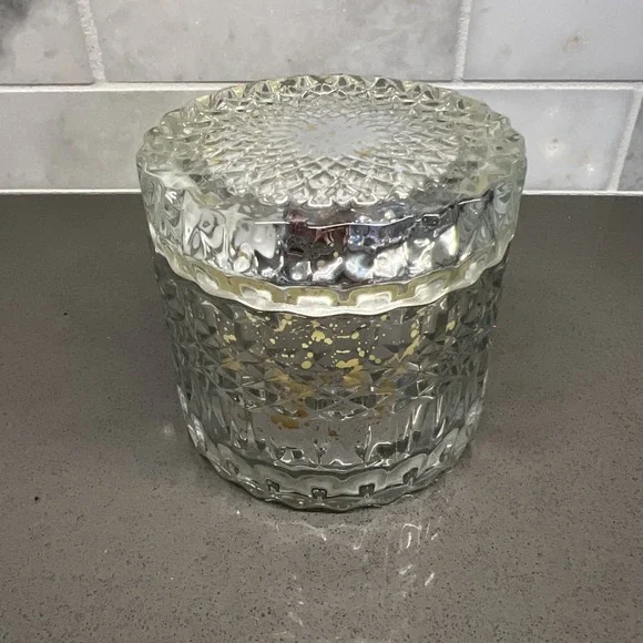 Magnolia &PATCHOULI Scented Candle 8oz Hand Poured In The USA Mercury Glass Jar - Picture 1 of 9